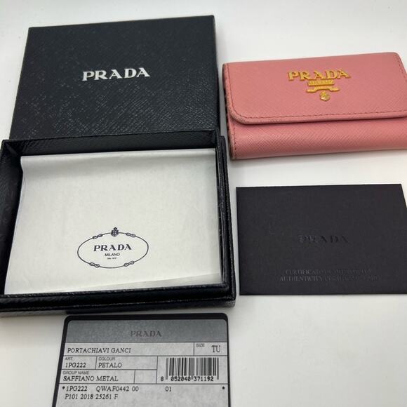 Prada Pink Key Cles - Picture 1 of 7